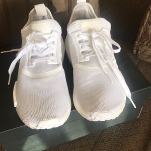 NMD Adidas- white 💲⬇️